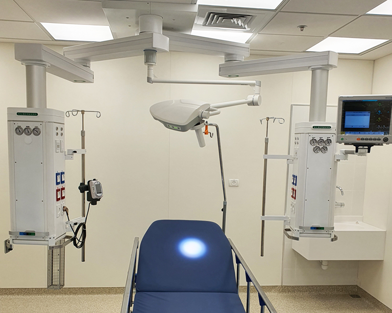 sistema de Brazos Dobles de Suspensión Superior para Unidad de Terapia Intensiva